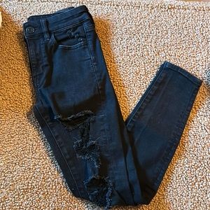 Black ripped American Eagle jeans size : 2 SHORT